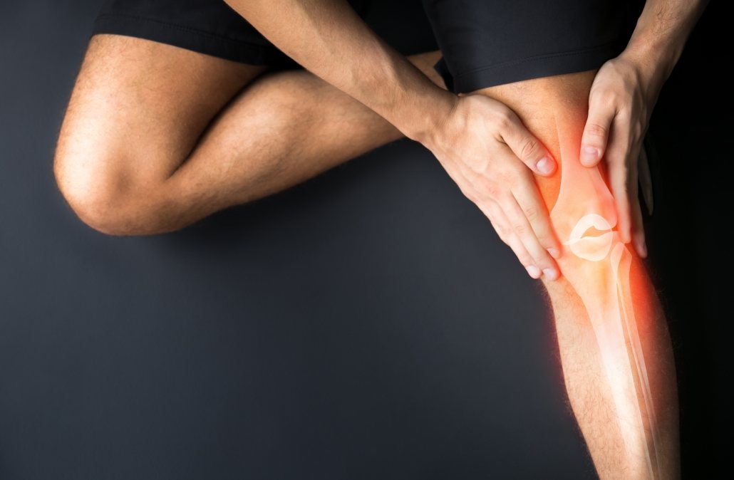 Image depicting knee pain that has been caused by flat feet.
